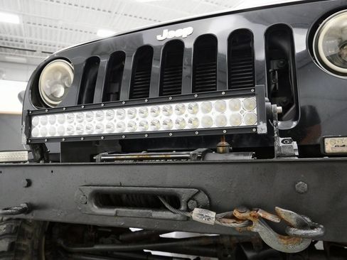 Used 2012 Jeep Wrangler Sahara w/ Dual Top Group image 35