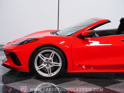 Used 2021 Chevrolet Corvette Stingray Preferred Cpe w/ Z51 Performance Package RWD image 20