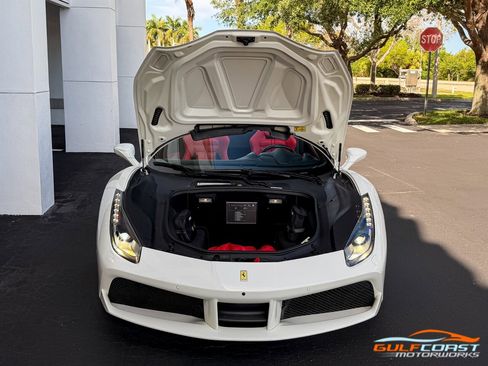 Used 2018 Ferrari 488 Spider image 38