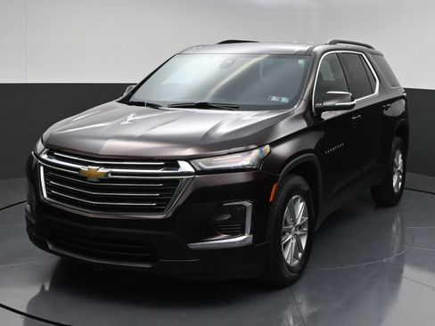 Used 2023 Chevrolet Traverse LT AWD/4WD image 3