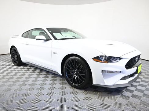 Used 2020 Ford Mustang GT Premium w/ GT Performance Package RWD image 9