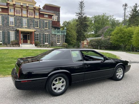 Used 2002 Cadillac Eldorado Touring w/ Preffered Equipment Group FWD image 12