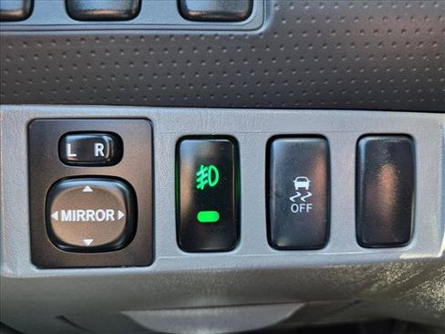 Used 2015 Toyota Tacoma 2WD Access Cab w/ Convenience Package image 16