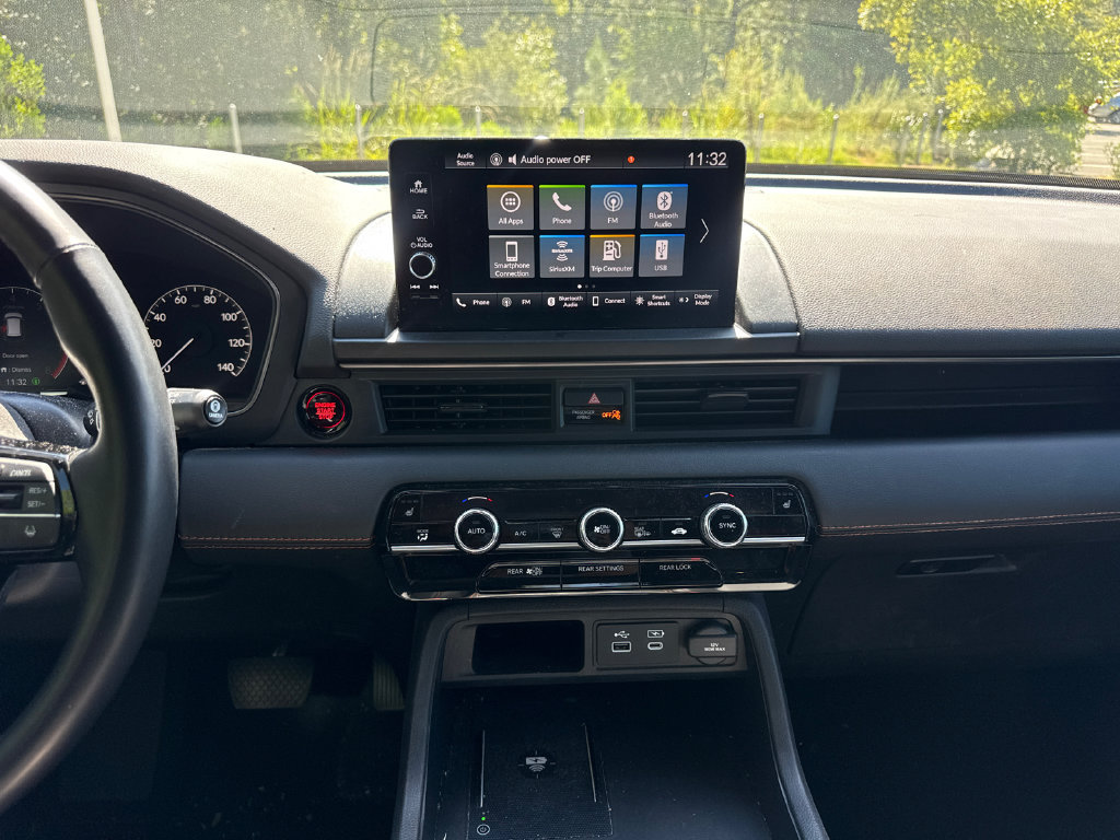 Certified 2025 Honda Pilot TrailSport image 19