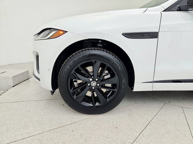 Certified 2026 Jaguar F-PACE R-Dynamic S AWD/4WD image 29