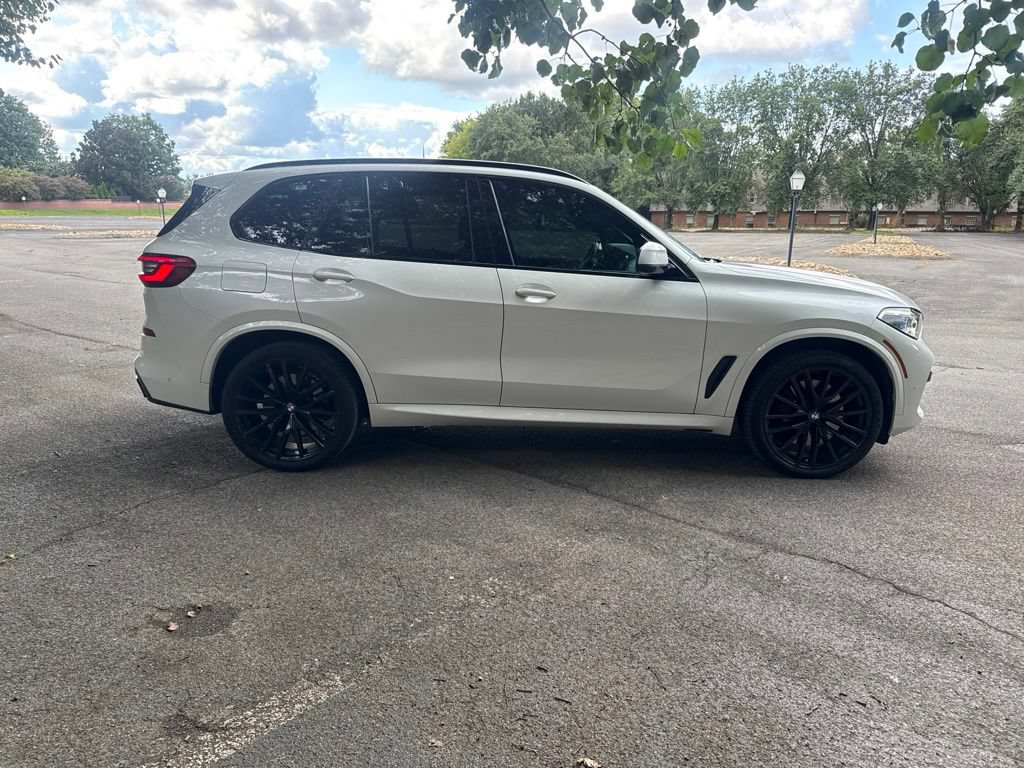 Used 2020 BMW X5 M50i w/ Executive Package AWD/4WD image 5