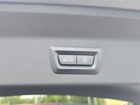 Used 2024 BMW X3 sDrive30i w/ Premium Package RWD image 9