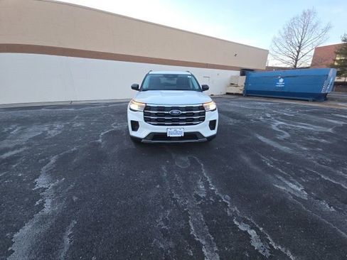 New 2026 Ford Explorer Active image 8