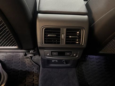 Certified 2023 Audi Q5 2.0T Prestige AWD/4WD image 19