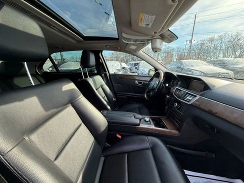 Used 2011 Mercedes-Benz E 350 4MATIC Sedan image 41