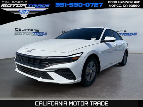 Used 2025 Hyundai Elantra SE FWD image 1