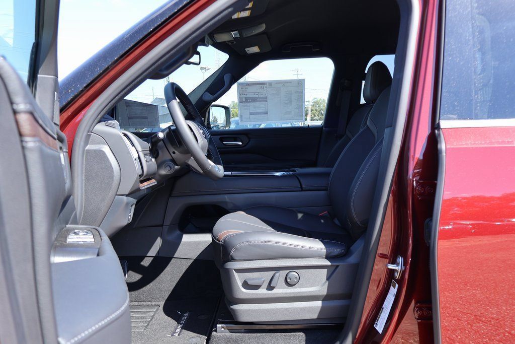 New 2026 Nissan Armada SL w/ Captain's Chari Seat Package RWD image 7