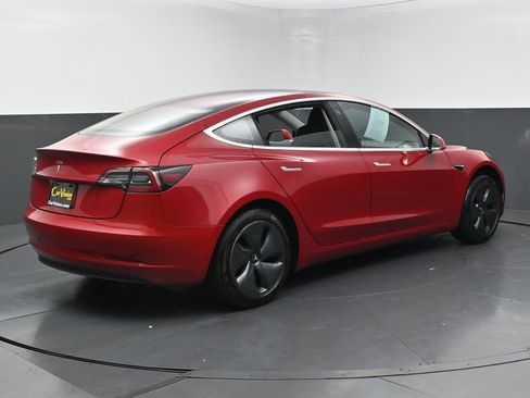 Used 2018 Tesla Model 3 Long Range image 4