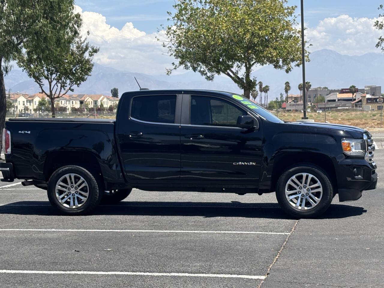 Used 2017 GMC Canyon SLE w/ Nightfall Edition AWD/4WD image 22
