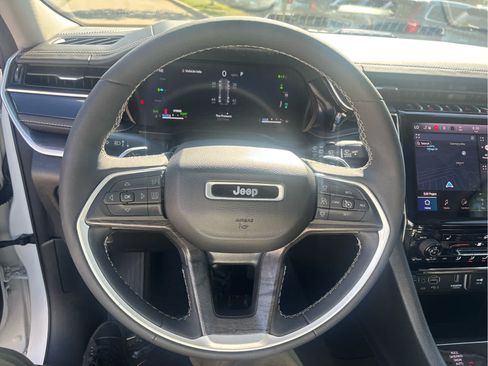 Used 2022 Jeep Grand Cherokee Limited 4xe AWD/4WD image 15