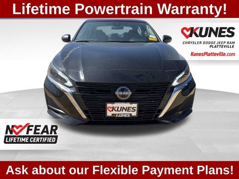 Used 2025 Nissan Altima 2.5 SV FWD image 11