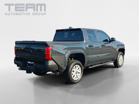 Used 2025 Toyota Tacoma SR image 7