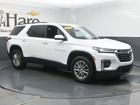 Used 2023 Chevrolet Traverse LT FWD image 6
