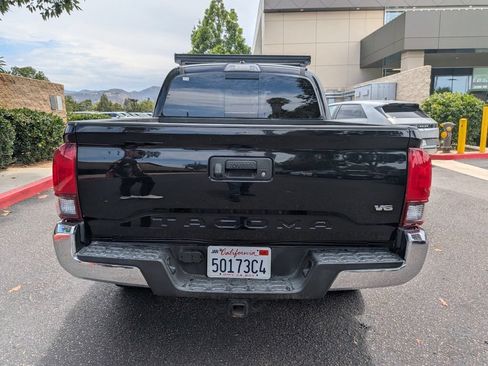Used 2019 Toyota Tacoma TRD Off-Road RWD image 9