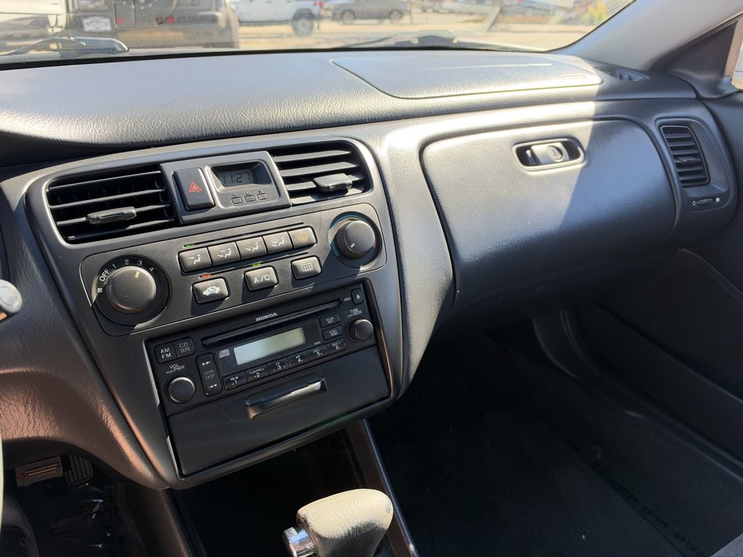 Used 2001 Honda Accord LX image 18
