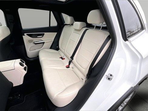 Certified 2025 Mercedes-Benz GLC 300 4MATIC image 25