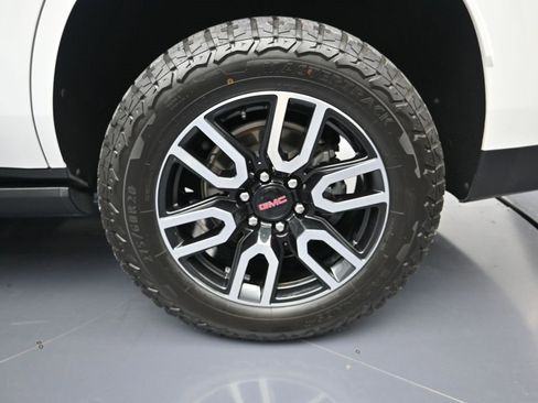 Certified 2024 GMC Yukon AT4 w/ Technology Package image 9
