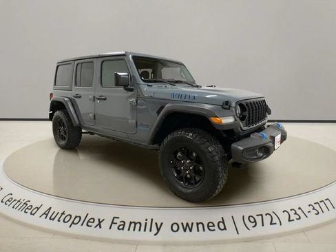Used 2024 Jeep Wrangler Unlimited AWD/4WD image 7