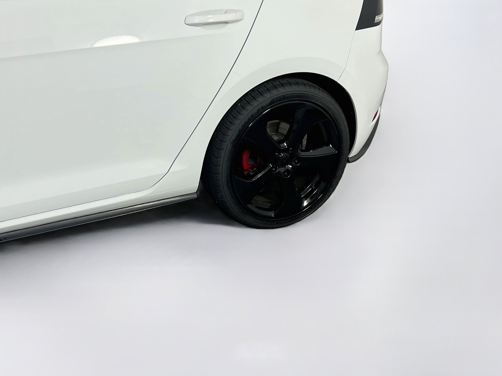 Used 2018 Volkswagen GTI S FWD image 29