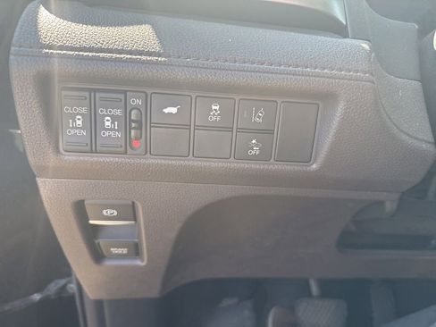 Used 2019 Honda Odyssey EX-L image 9