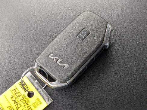 Used 2022 Kia Telluride LX AWD/4WD image 27