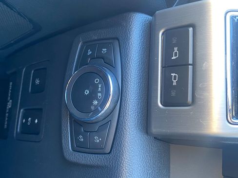 Used 2022 Ford F350 Platinum image 5