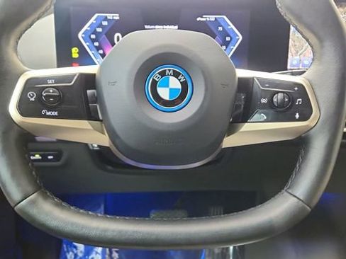 Used 2023 BMW iX xDrive50 w/ Premium Package image 43