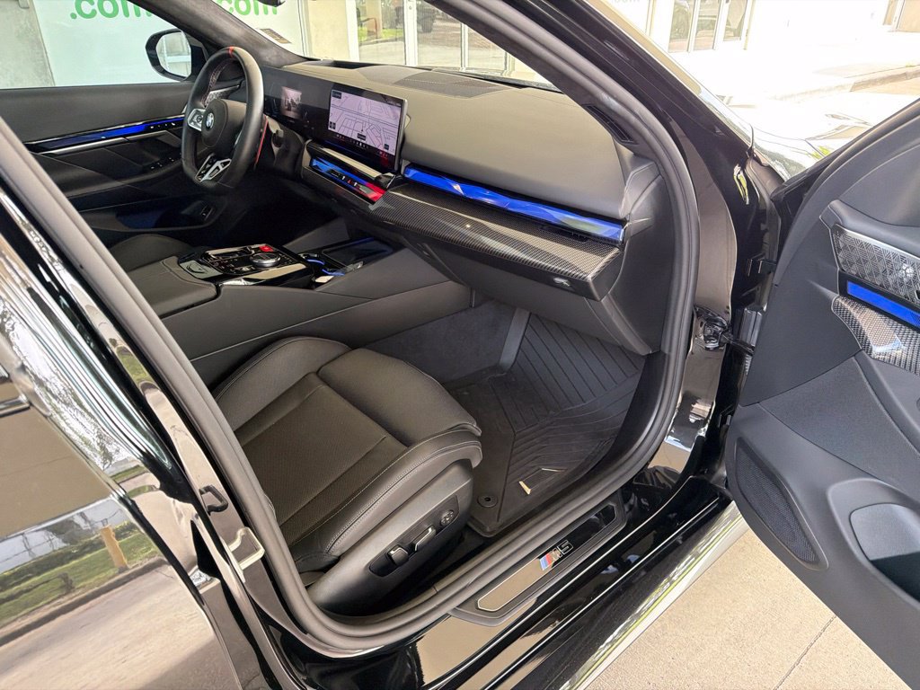 Used 2025 BMW M5 Touring AWD/4WD image 28