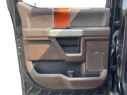 Used 2018 Ford F150 King Ranch w/ Equipment Group 601A Luxury AWD/4WD image 16