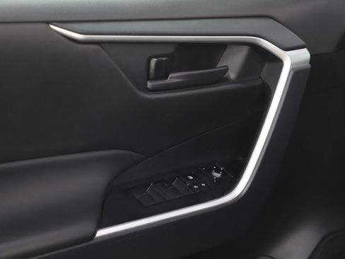 Used 2024 Toyota RAV4 LE image 22