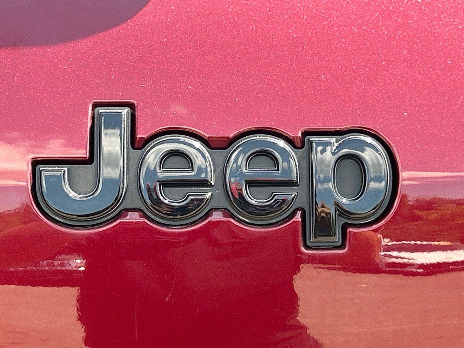 Used 2021 Jeep Grand Cherokee L Laredo AWD/4WD image 12