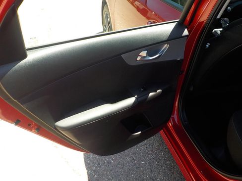 Used 2023 Kia Forte LXS w/ LXS Technology Package image 10