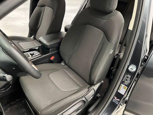 Used 2024 Kia Sportage LX image 9