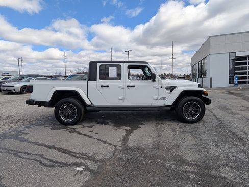 Used 2022 Jeep Gladiator Overland w/ Popular Equipment Package image 6