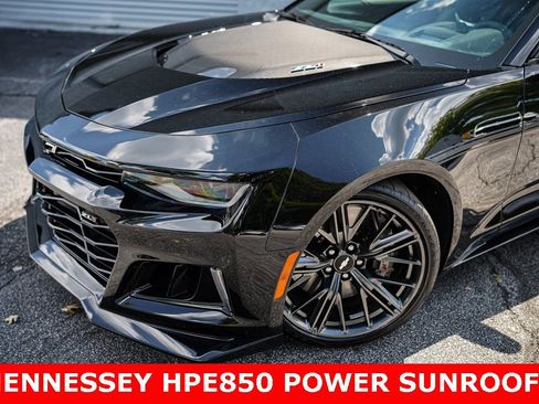 Used 2018 Chevrolet Camaro ZL1 image 2