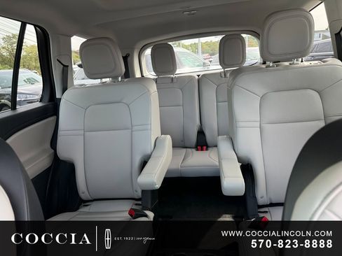 New 2025 Lincoln Aviator AWD image 26