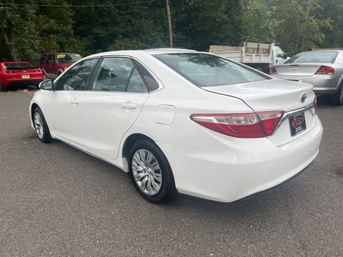 Used 2015 Toyota Camry SE image 7