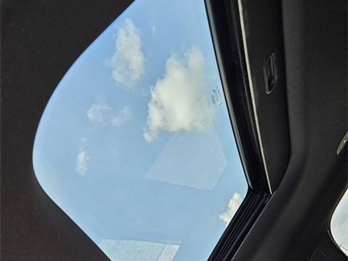 New 2025 Jeep Grand Cherokee L Laredo image 17