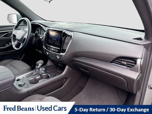 Used 2023 Chevrolet Traverse LT AWD/4WD image 38