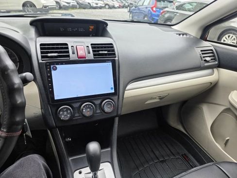 Used 2014 Subaru Crosstrek 2.0i Premium w/ Moonroof Package AWD/4WD image 16