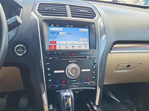 Used 2017 Ford Explorer Limited w/ Equipment Group 301A AWD/4WD image 24