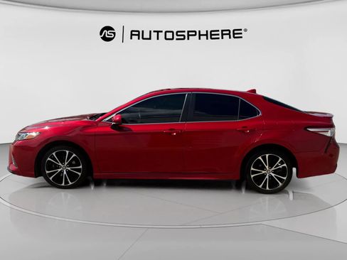 Used 2020 Toyota Camry SE FWD image 5