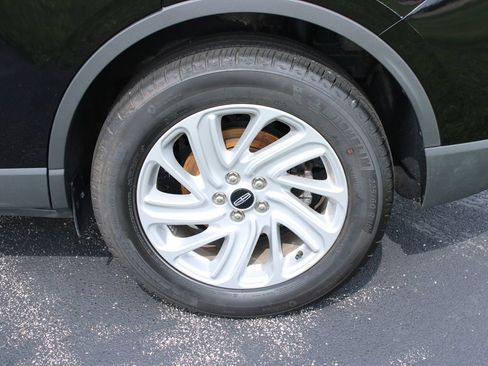 Used 2025 Lincoln Corsair AWD w/ Towing Package image 7