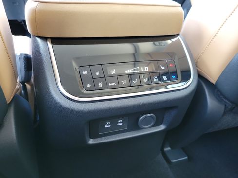 New 2026 INFINITI QX80 Luxe w/ Cargo Package RWD image 15