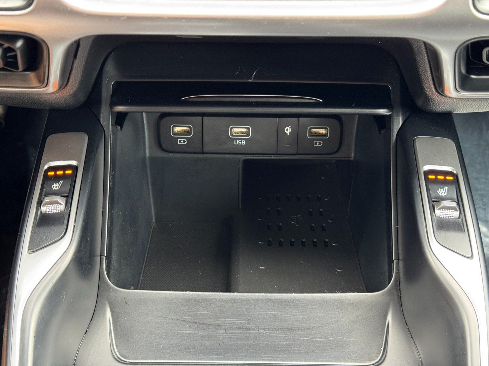 Used 2022 Kia Sorento EX w/ Panoramic Sunroof Package FWD image 28